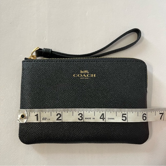 Coach Black Leather Corner Zip Wristlet NWT - Picture 6 of 6